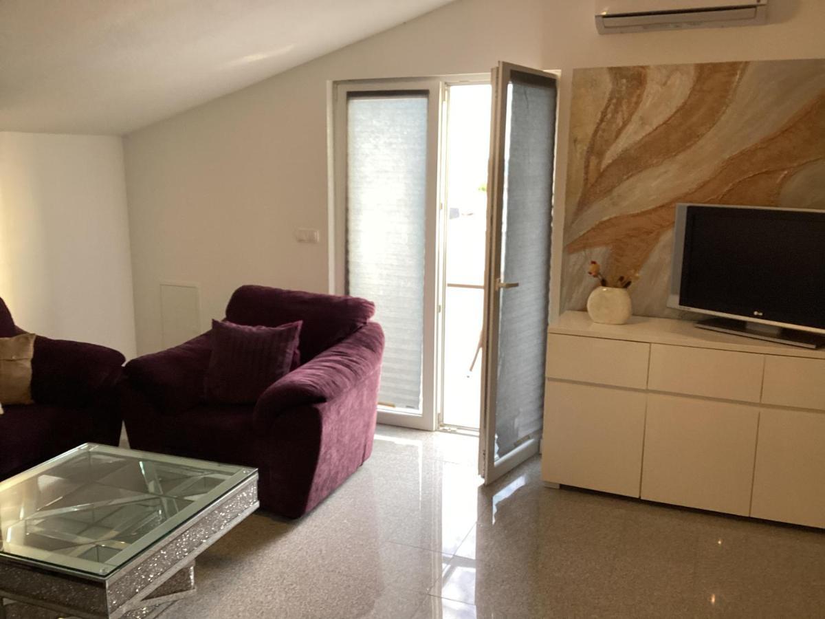 Silva Apartment *
